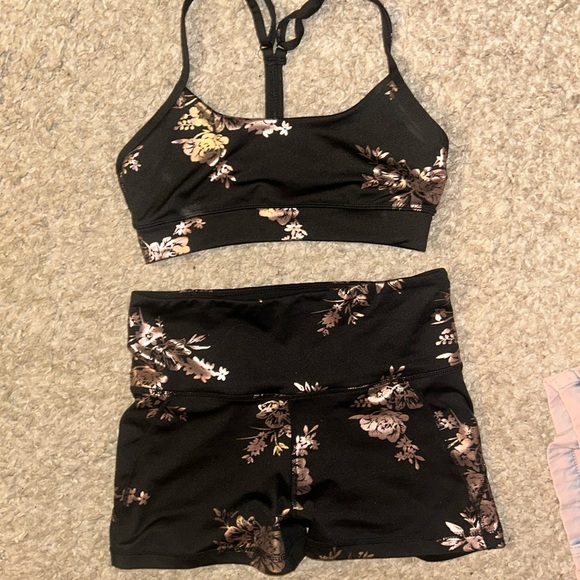 Sommer Ray Athletic Wear Set - Picture 1 of 9